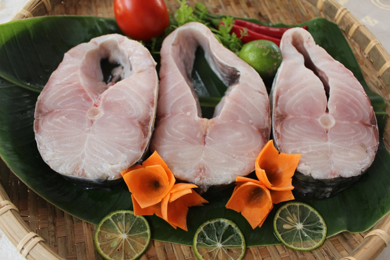 Cá trắm hấp hành