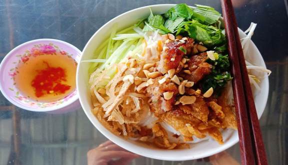 các bước làm bún nem nướng chả giò