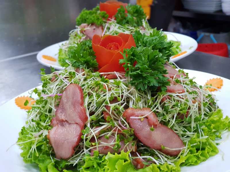 lườn ngỗng trộn rau mầm