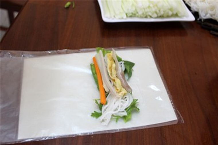 Hướng dẫn làm nem cuốn bún