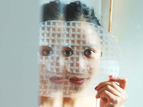 Mặt nạ bánh đa nem